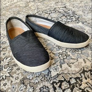 Toms canvas shoes